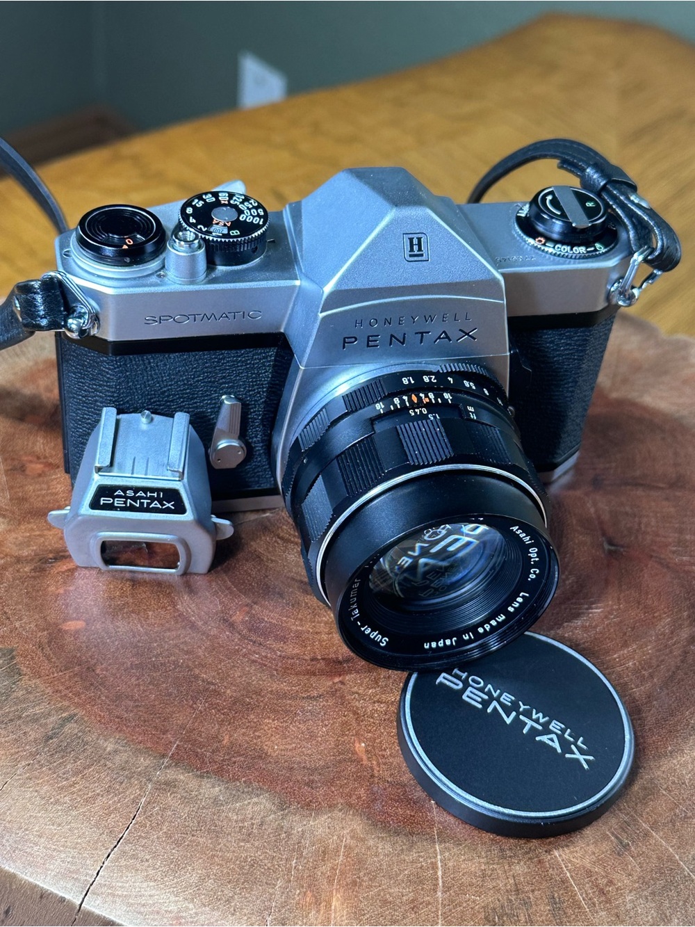 Honeywell Pentax Spotmatic 35mm Film Camera Super-Takumar 55mm f1.8 Lens